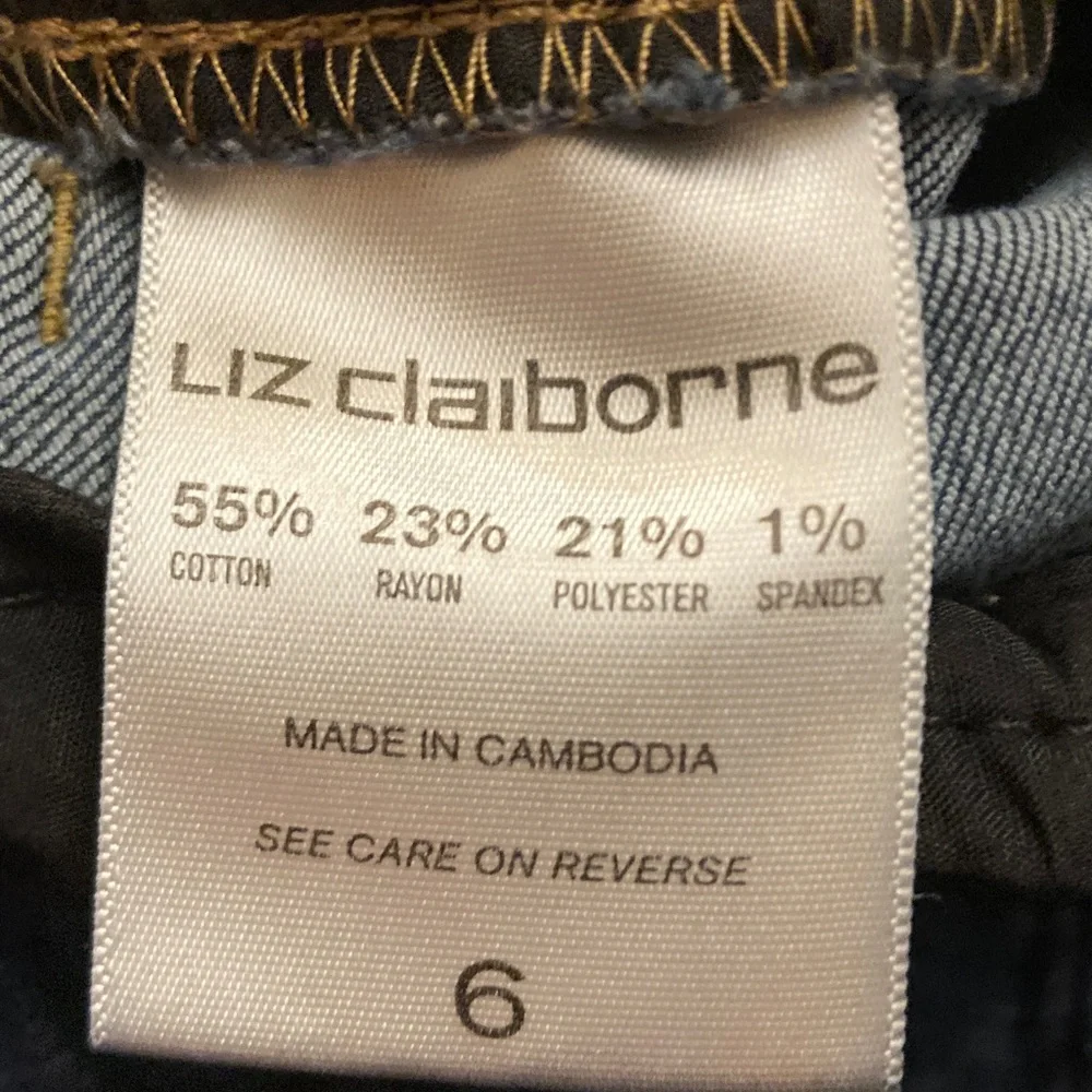Liz‎ Claiborne Blue Jeans 6